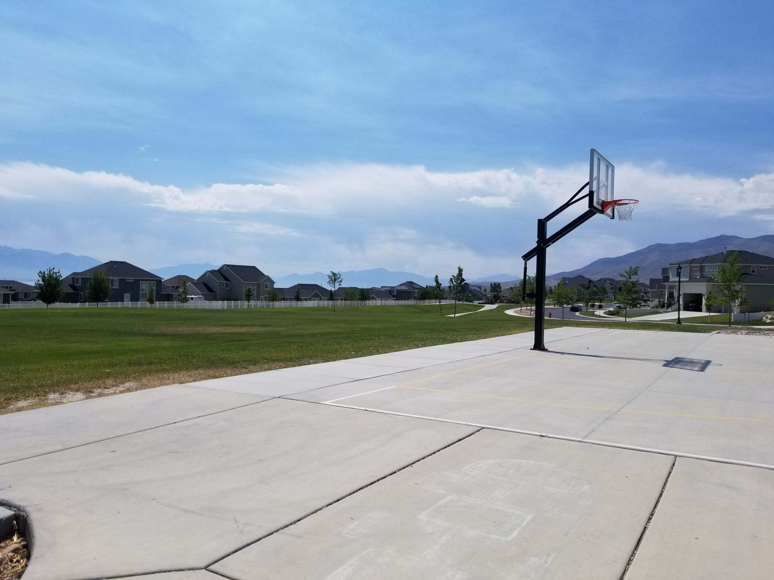 Pinnacle Park Basketball Court